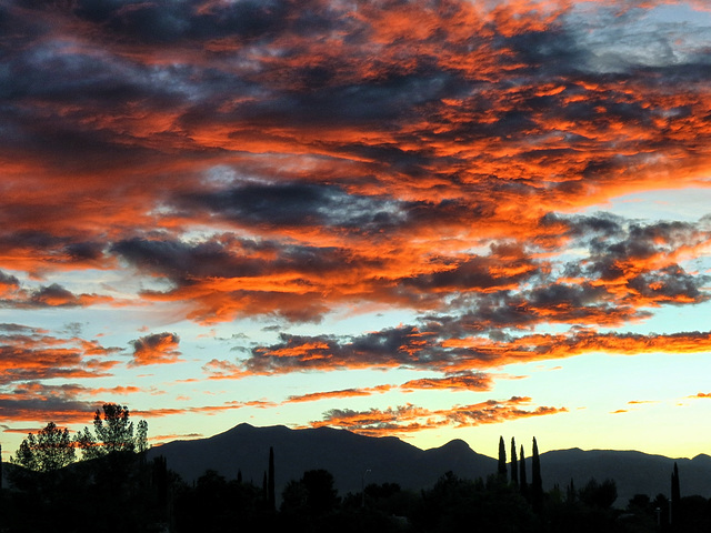 Pueblo Del Sol Neighborhood