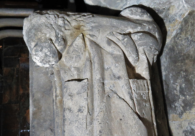 chesterfield church, derbs (36) c14 tomb effigy of a priest