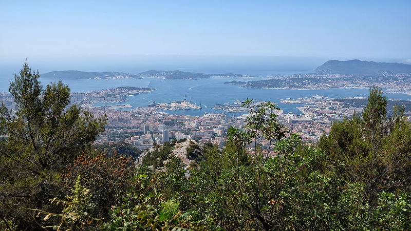 TOULON: Le mont Faron 19