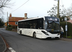 Simonds/Central Connect YX72 OMY in Stanton - 6 Dec 2024 (P1200526)