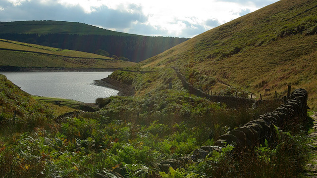 Kinder Reservoir corner at William Clough