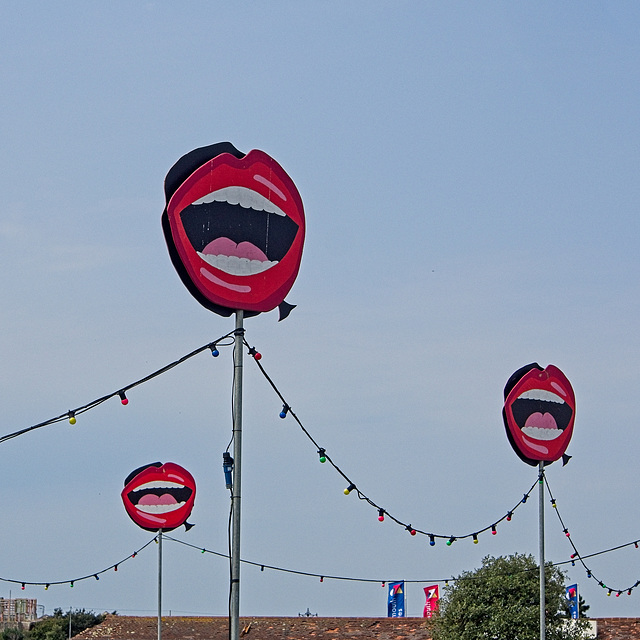 Hot Lips..!!