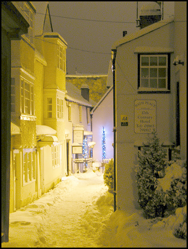 snowy night in Bath Place