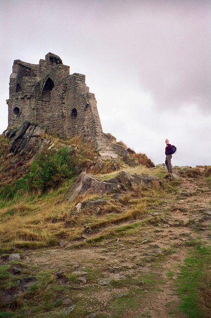 Mow Cop Castle the start of the Staffordshire Way (Scan from 1999) Mow Cop Castle the start of the Staffordshire Way (Scan from 1999)