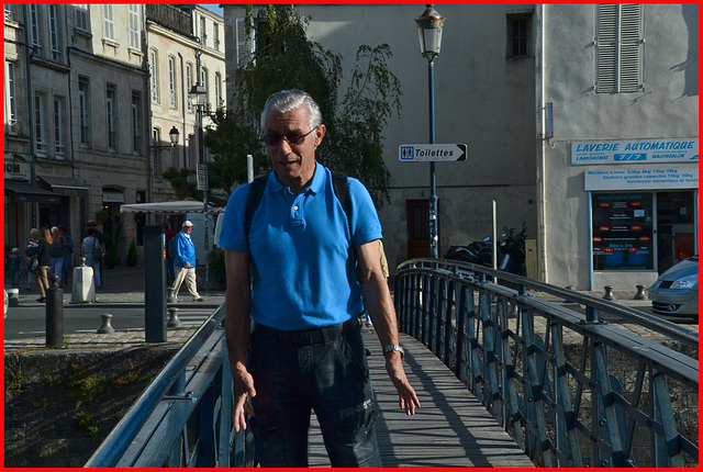 Otra de modelo malo en La Rochelle