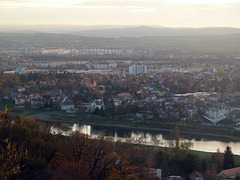Blick über die Elbe und einen teil von Dresden richtung Erzgebirge