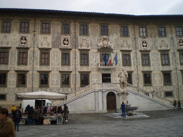 Palazzo dei Cavalieri (Palace of the Knights).