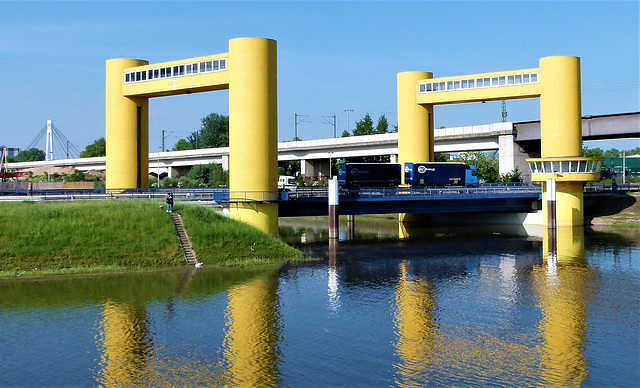 Neckarvorland-Brücke