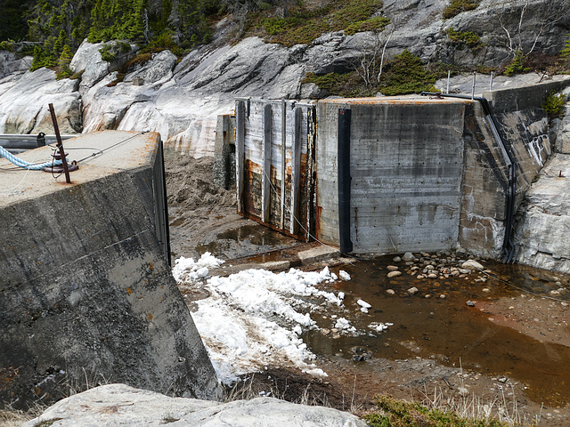 Day 10, dry dock gate, Tadoussac