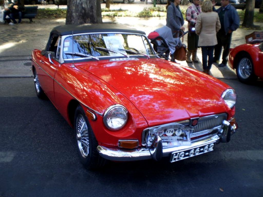 MG B (1972).