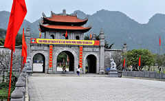 Vietnam 2016 / Hoa Lu Fortress Entrance