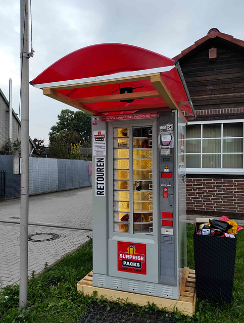 Holtensen - Vending Machine