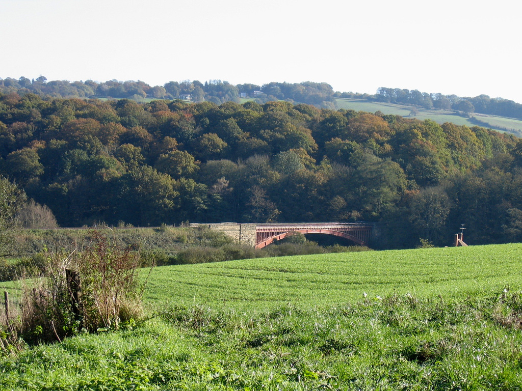 Looking down to Victoria Bridge over the River Severn