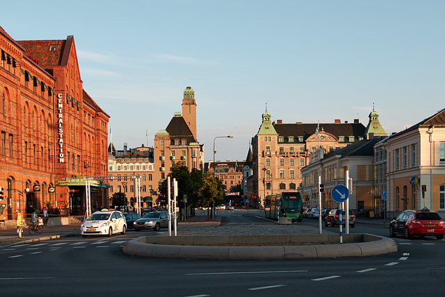 bahnhof-1210517-co-07-08-15