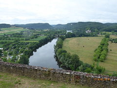 La Dordogne vue du chateau de BEYNAC La Dordogne vue du chateau de BEYNAC
