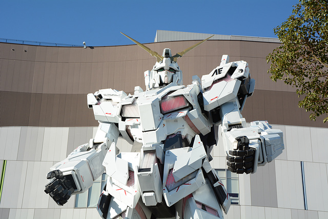 Tokyo, Unicorn Gundam Statue