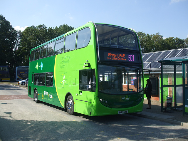 DSCF1700 Konectbus (Go-Ahead) SN65 OAL at Thickthorn - 11 Sep 2015