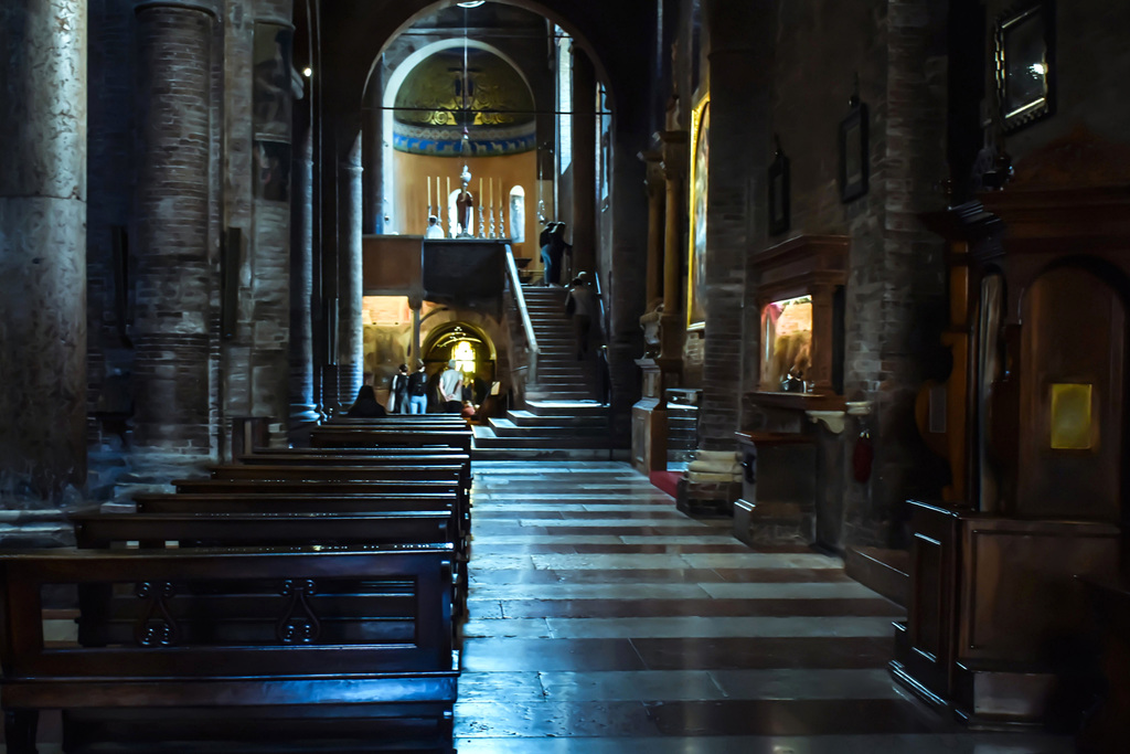 Interno del Duomo di Modena