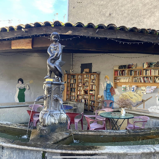 Boîte à livres à Espezel Pyrénées audoises