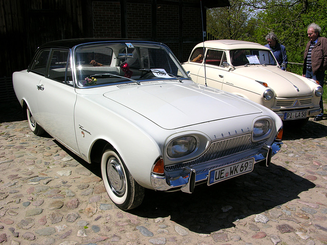Ford Taunus 17m, 1960-64 und Lloyd Alexander, 1957