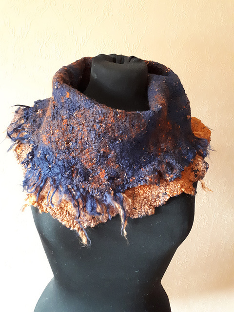 felted collar