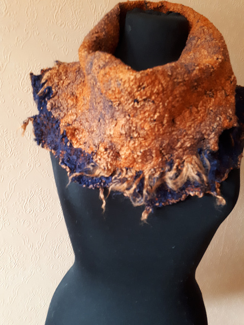 felted collar