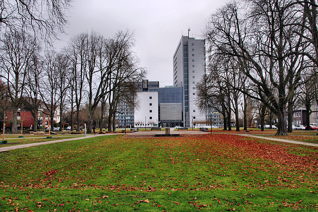 Otto-Krafft-Platz, Blick zum Oberlandesgericht (Hamm) / 16.12.2023