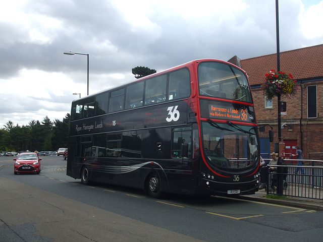 DSCF1402 Transdev Harrogate and District X1 VTD (YJ53 CZY)