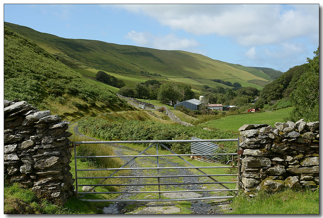 A walk up to the ‘Bearded Lake’