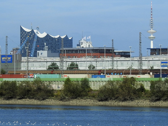 Elbphilharmonie und Heinrich-Hertz-Turm