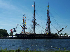 L hermione à ouistreham  (à l'endroit)