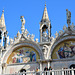 Basilica di San Marco - Fassade mit Konstantin und Demetrius auf den Bogenspitzen