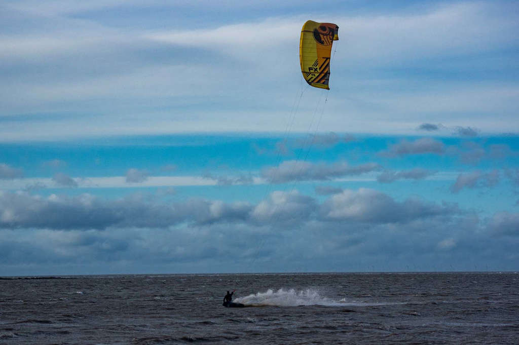 Kite surfer5