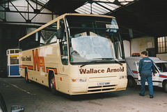 Wallace Arnold L933 NWW in Ipswich – 25 Apr 1994 (220-20)