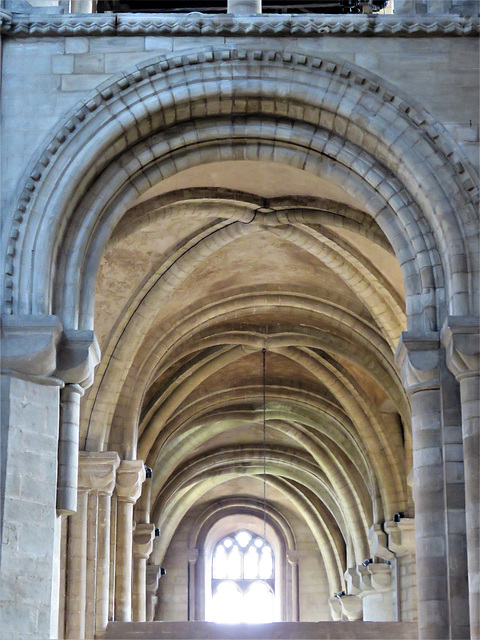 peterborough cathedral (6) c12 south transept chapels vaulting