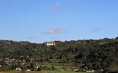 Château de Virieu (38) 17 octobre 2013. (Depuis le TER Lyon-Grenoble)