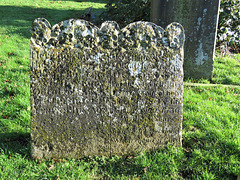 elham church, kent,   skulls on c18 tomb, tombstone, gravestone +1736 (6)