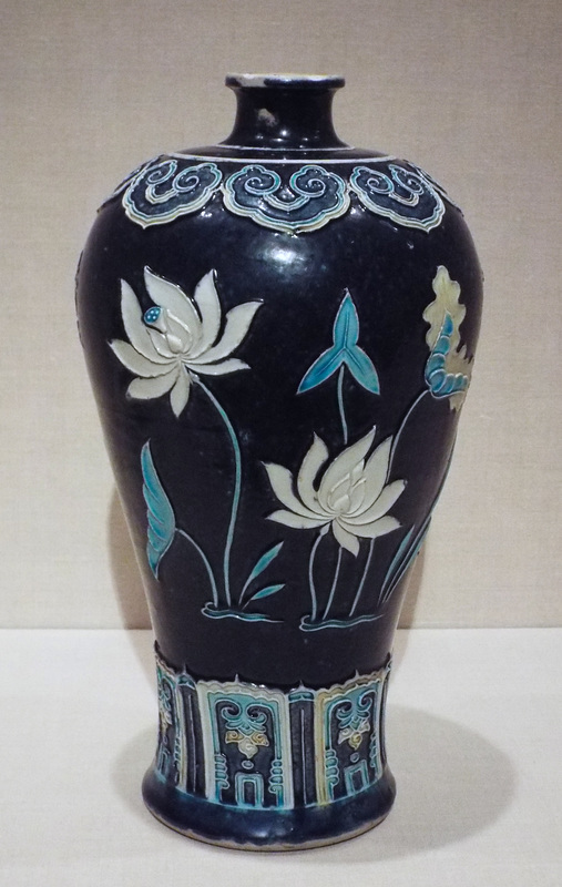 Ming Dynasty Bottle with Lotuses in the Metropolitan Museum of Art, August 2023