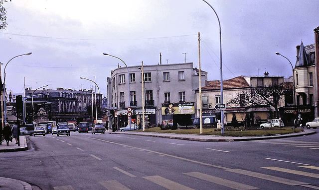 Le Raincy (93) Janvier 1973. (Diapositive numérisée)