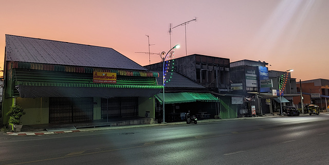 Les premiers rayons du jour / Los primeros rayos del día