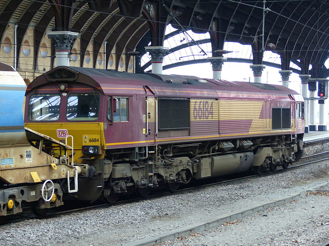 66184 at York (2) - 23 March 2016