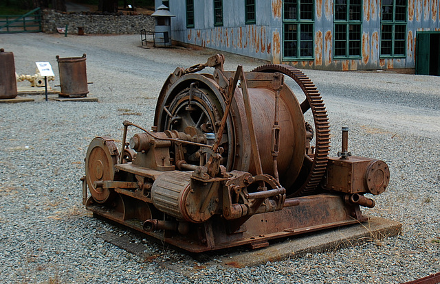 Mining equipment