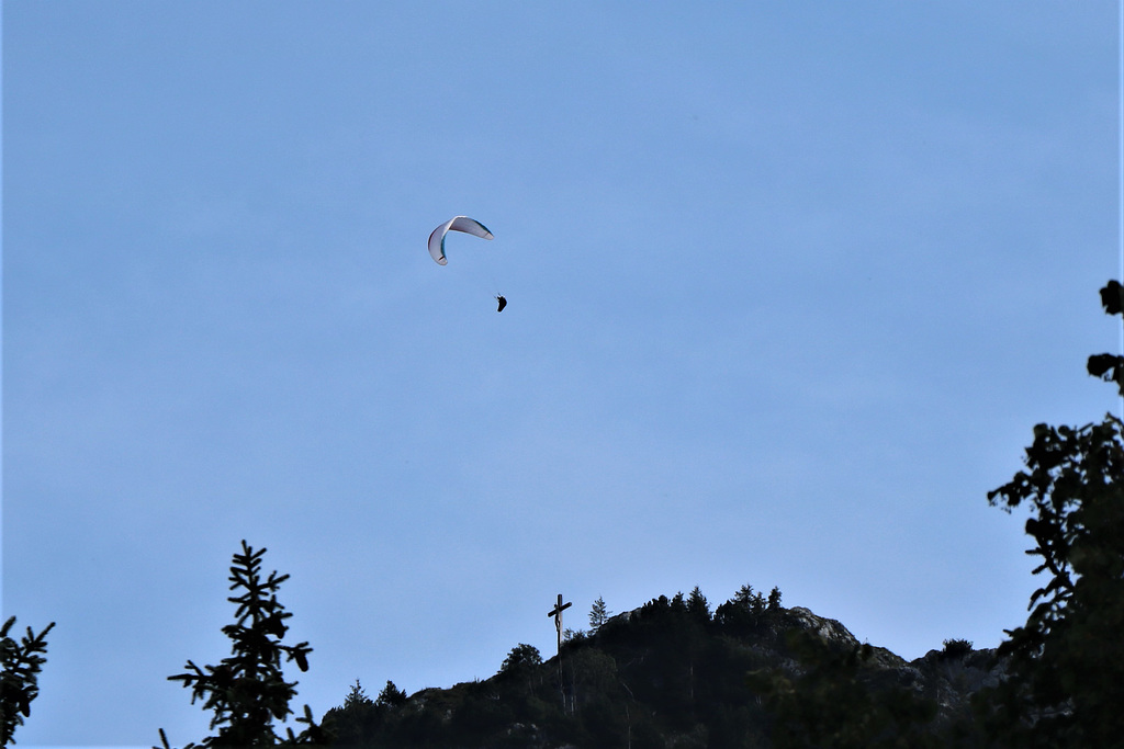 Gleitschirmflieger am Kofel