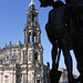 061 Dresden - Blick von der Tageszeitentreppe zur Hofkirche