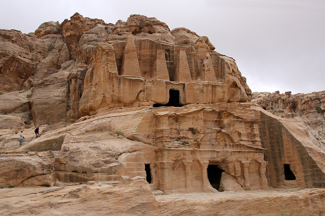 Burial tomb