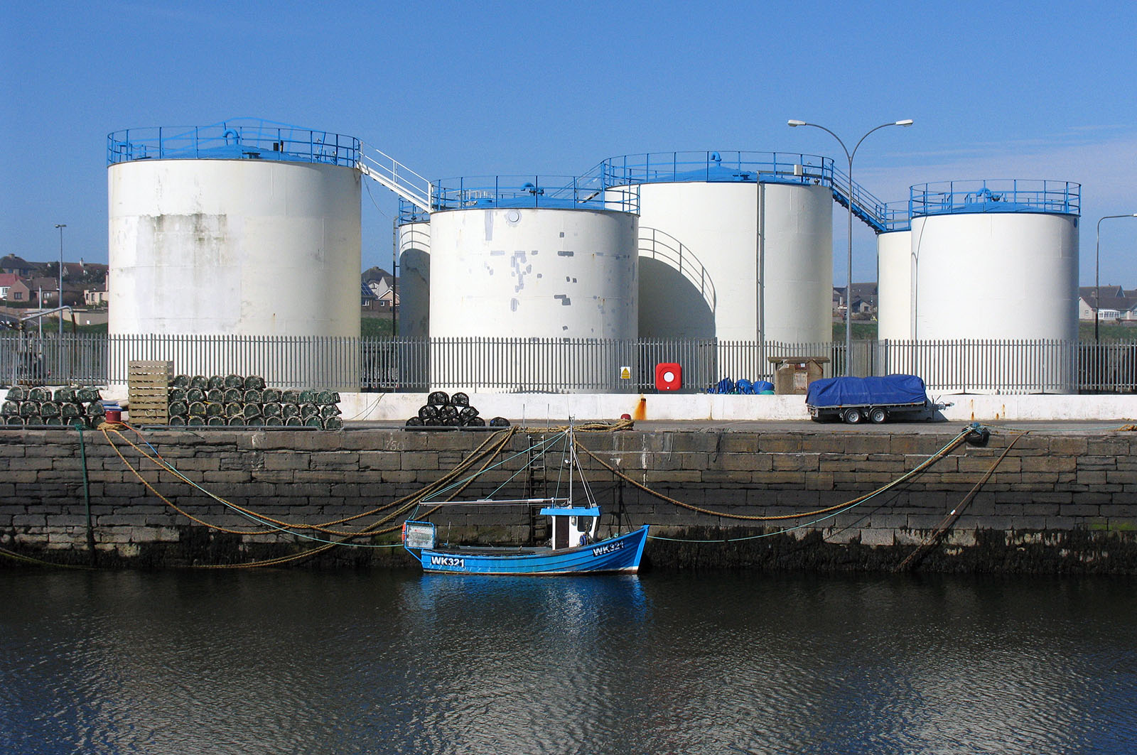 Wick tanks