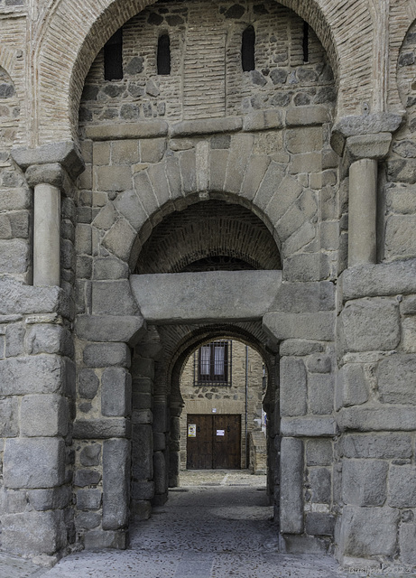 Puerta de Alfonso VI (© Buelipix)