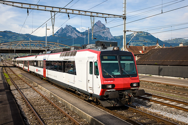 150626 Brunnen DOMINO