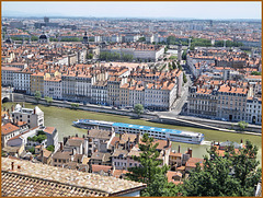 Lyon (69) 15 juin 2012. La ville vue depuis les Terrasses de l'Antiquaille.
