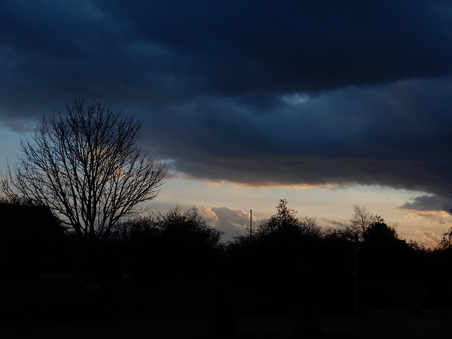 ciel glacial du soir Bonsoir à Tous